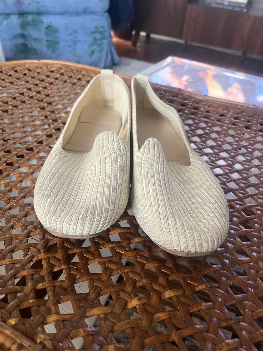 Danskin Cream Ribbed Knit Slip-On Flats